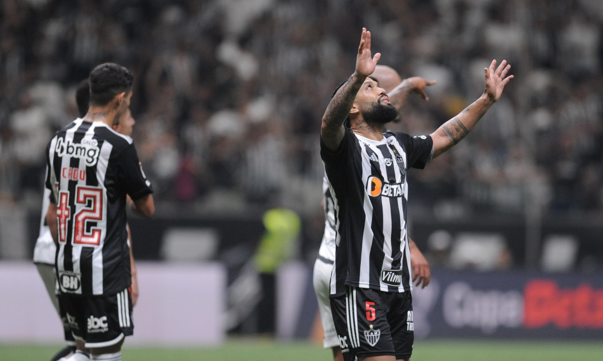 Jogadores do Atlético comemoram vitória sobre o Vasco (foto: Alexandre Guzanshe/EM/DA.Press)