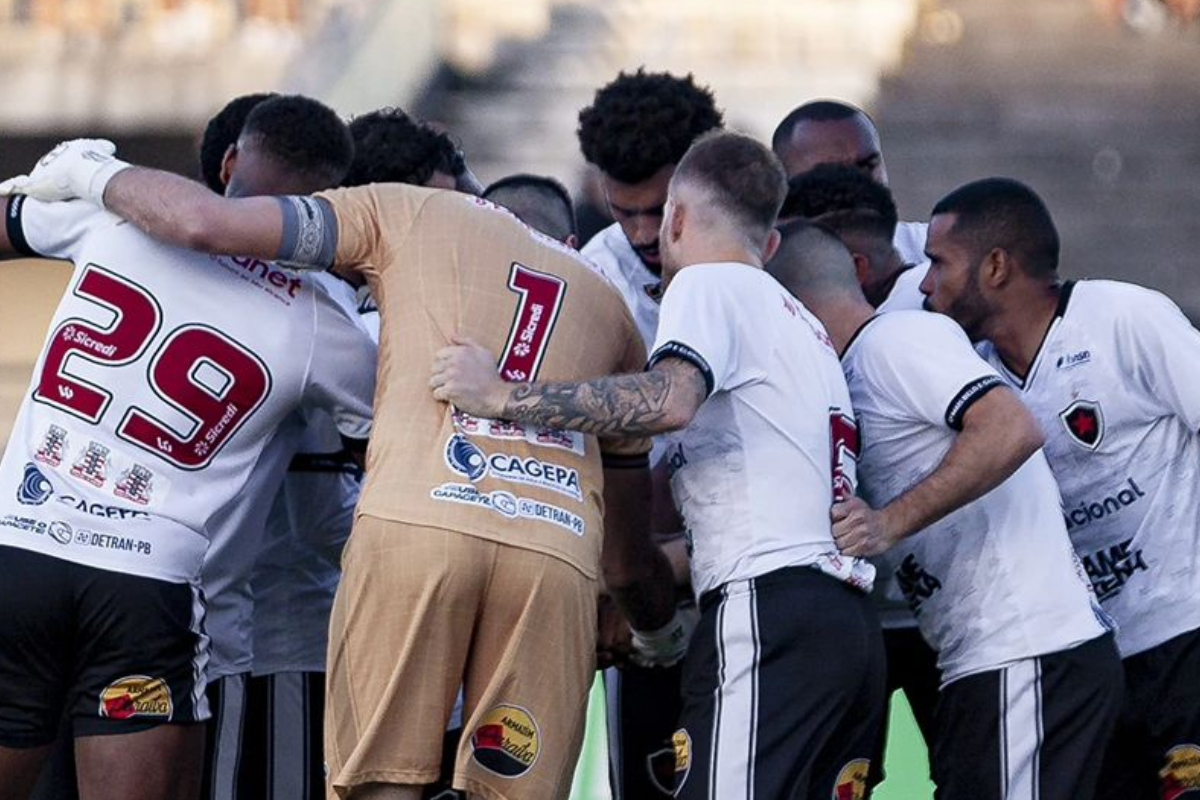 Jogadores do Botafogo-PB (foto: Divulgação / Botafogo-PB)