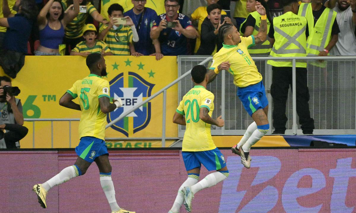 Brasil goleou Peru por 4 a 0 (foto: NELSON ALMEIDA/AFP)