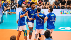 Jogadores de vôlei do Cruzeiro (foto: Matheus Oliveira/Target/CBV

)