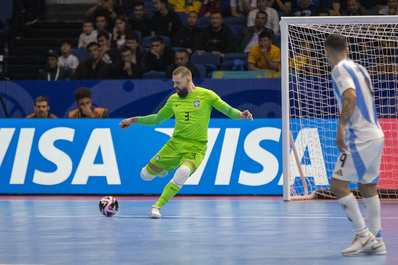 Goleiro Willian na final do Mundial de Futsal entre Brasil e Argentina (foto: Leto Ribas/CBF)