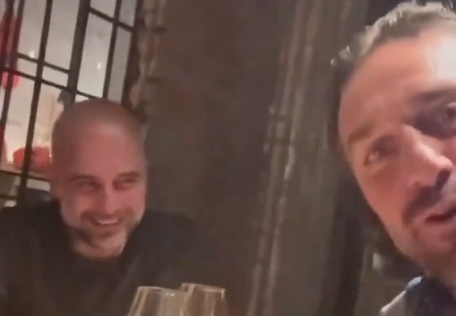 Pep Guardiola e Luca Toni em jantar descontraído (foto: Reprodução)