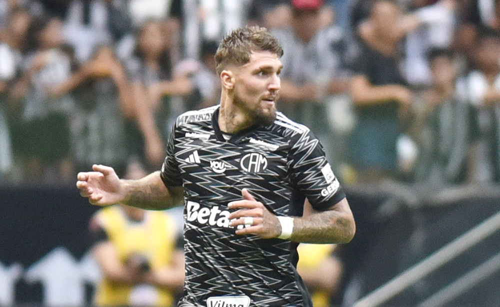 Zagueiro Lyanco em ação pelo Atlético (foto: Ramon Lisboa/EM/D.A Press)