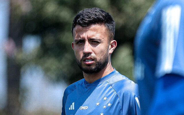 Matheus Henrique durante treino do Cruzeiro (foto: Gustavo Martins/Cruzeiro)