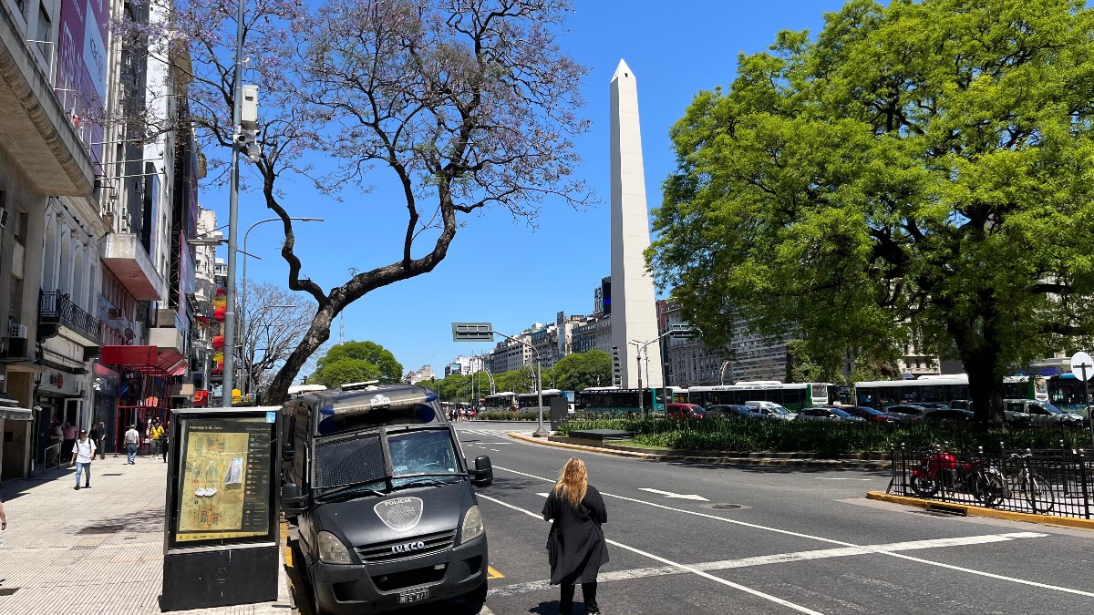 Região do entorno do Obelisco, na área central de Buenos Aires, cidade que receberá decisão entre River Plate e Atlético nesta terça-feira (29/10) (foto: Lucas Bretas/EM/D.A Press)