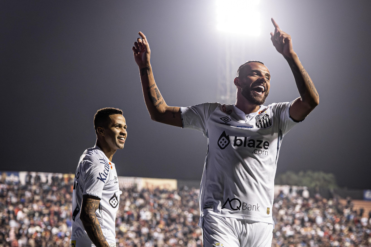 Jogadores do Santos comemorando (foto: Divulgação / Santos)