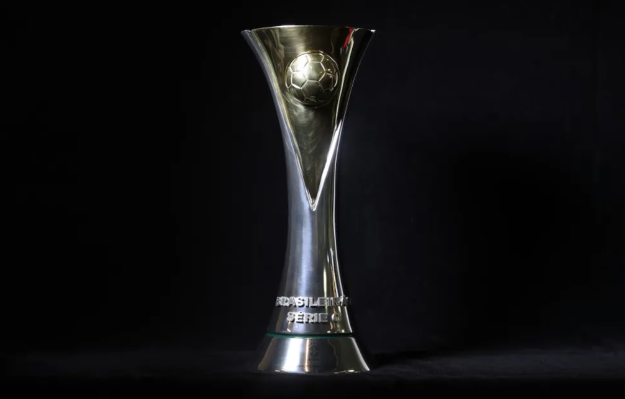 Troféu da Série C do Campeonato Brasileiro (foto: Lucas Figueiredo/CBF)