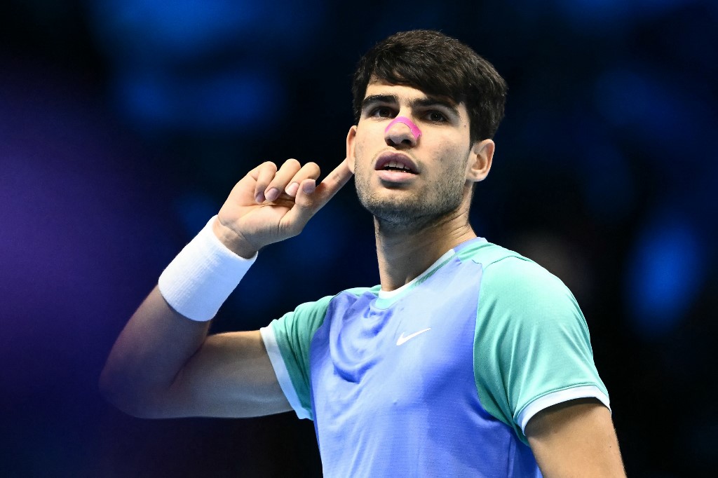 Carlos Alcaraz foi medalhista de prata na Olimpíada de Paris 2024 (foto: Marco BERTORELLO / AFP

)