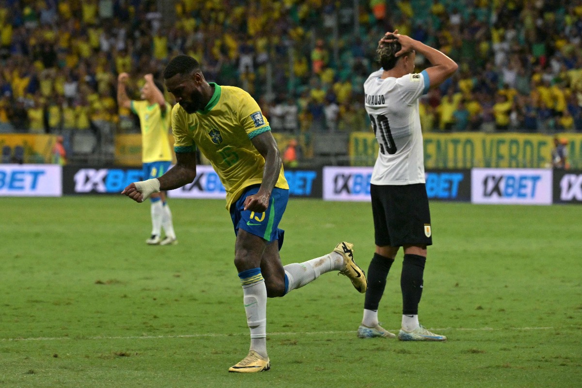 Comemoração de gol do Brasil - (foto: NELSON ALMEIDA / AFP)