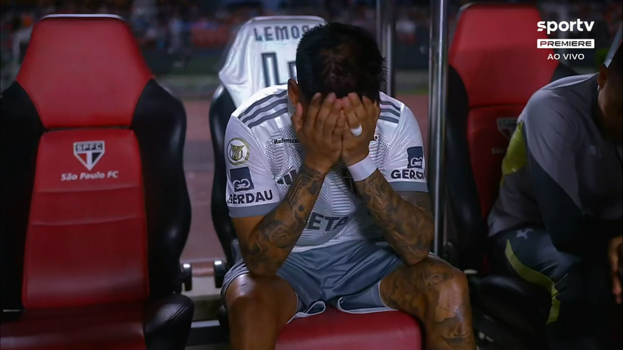 Zaracho chorando - (foto: Reprodução/SporTV)