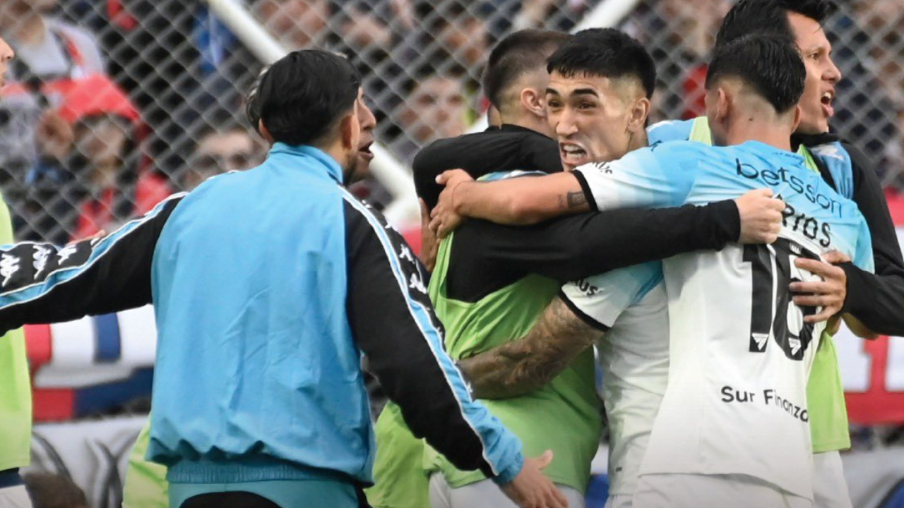 Antes de final com Cruzeiro, Racing vira e chega à quinta vitória seguida