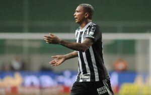 Deyverson, do Atlético, cita Palmeiras e provoca jogador do Botafogo: ‘Quem?’