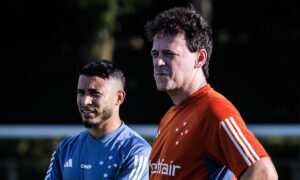 Fernando Diniz em treino do Cruzeiro (foto: Gustavo Aleixo/Cruzeiro)