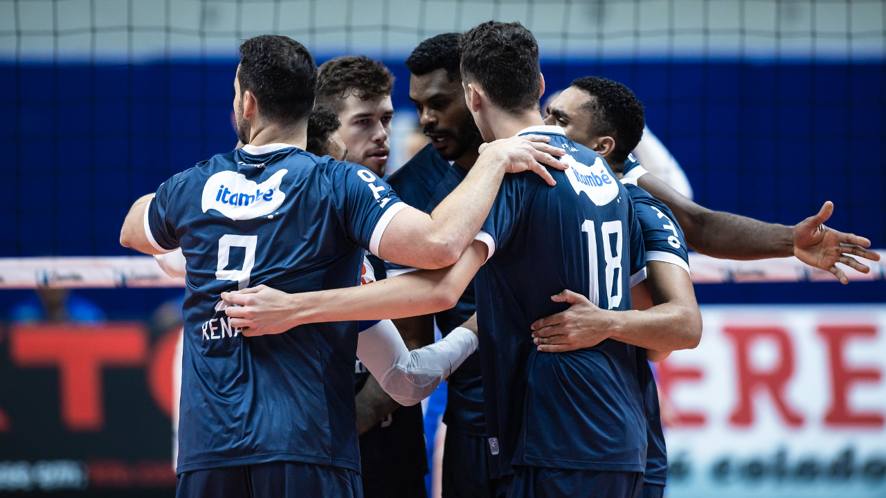 Time masculino de vôlei do Minas (foto: Hedgard Moraes/ MTC)