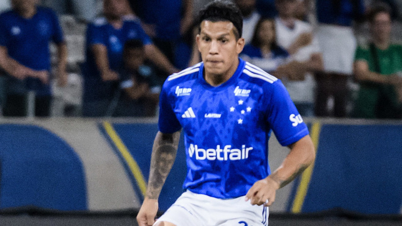 Lucas Romero pelo Cruzeiro (foto: Gustavo Aleixo/Cruzeiro)