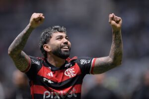 Gabigol posta foto com Filipe Luís após ‘bate-boca’ com o técnico vir à tona