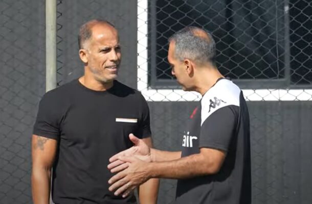 Felipe conversa (foto: Leandro Amorim/Vasco)