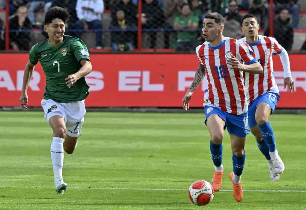 Miguelito marca, mas Bolívia cede empate ao Paraguai pelas Eliminatórias Sul-Americanas