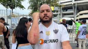 Torcedor do Atlético diz ter sido agredido e roubado por flamenguistas no Maracanã