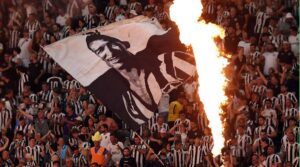 Torcedores do Botafogo organizam missa no Cristo Redentor antes de jogos decisivos