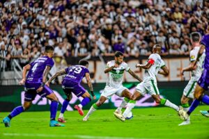 Lance de Ceará x América pela Série b (foto: Mourão Panda/América)