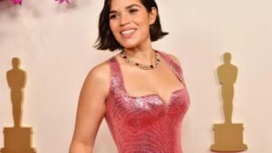 America Ferrera se junta a famosos que deixam EUA