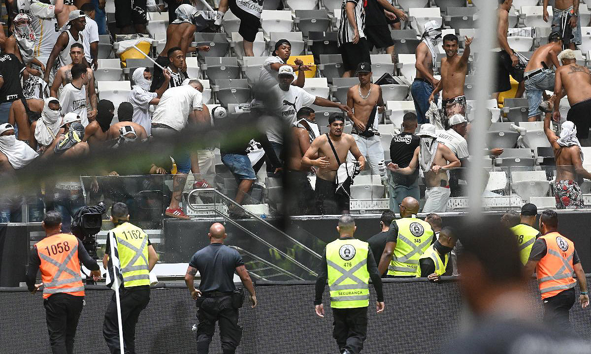 Arena MRV virou palco de briga em Atlético x Flamengo (foto: Leandro Couri/EM/D.A.Press)