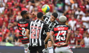 Atlético não conseguiu segurar o Flamengo no Maracanã (foto: Alexandre Guzanshe/EM D.A Press)