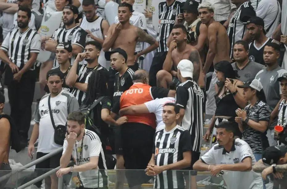 Atlético x Flamengo: fotógrafo ferido em jogo da Copa do Brasil