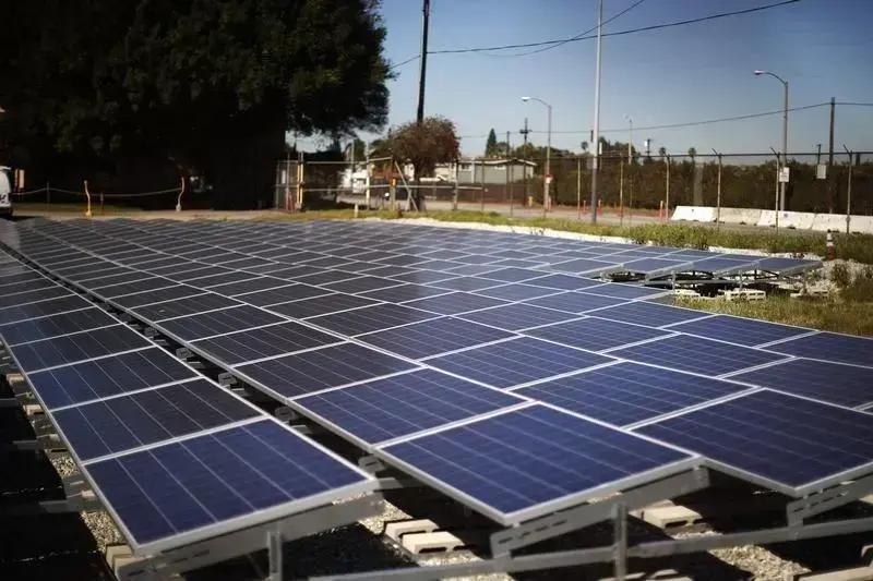 Brasil aumenta taxa de importação de células solares: entenda