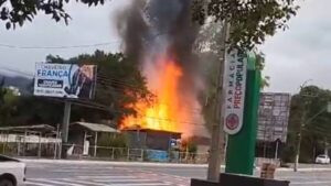 Incêndio na casa do terrorista de Brasília: Polícia Federal investigará a participação da ex-esposa