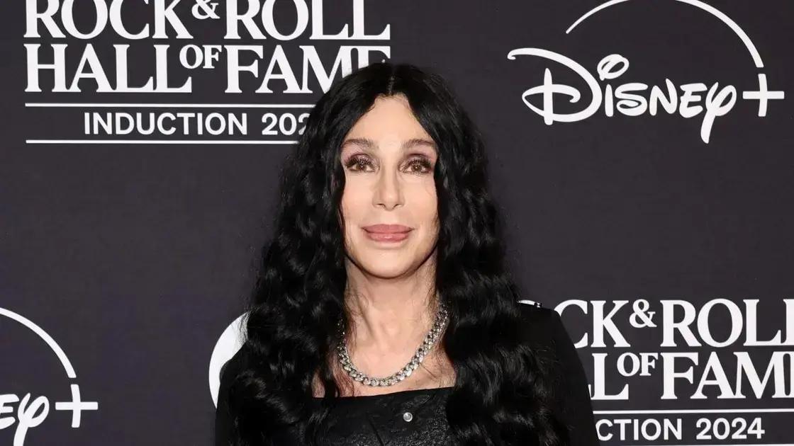 Cher revela encontro inusitado com Salvador Dalí