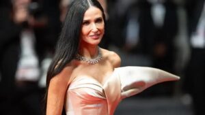 Demi Moore revela distúrbio alimentar e pressão para emagrecer