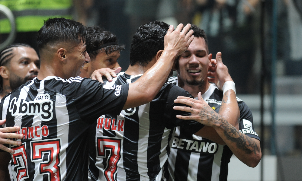 Jogadores do Atlético comemoram gol na Arena MRV (foto: Alexandre Guzanshe/EM/DA.Press)