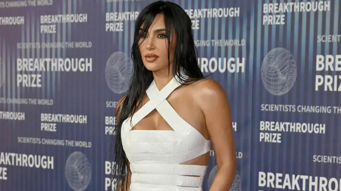 Kim Kardashian cria os quatro filhos sozinha: saiba mais