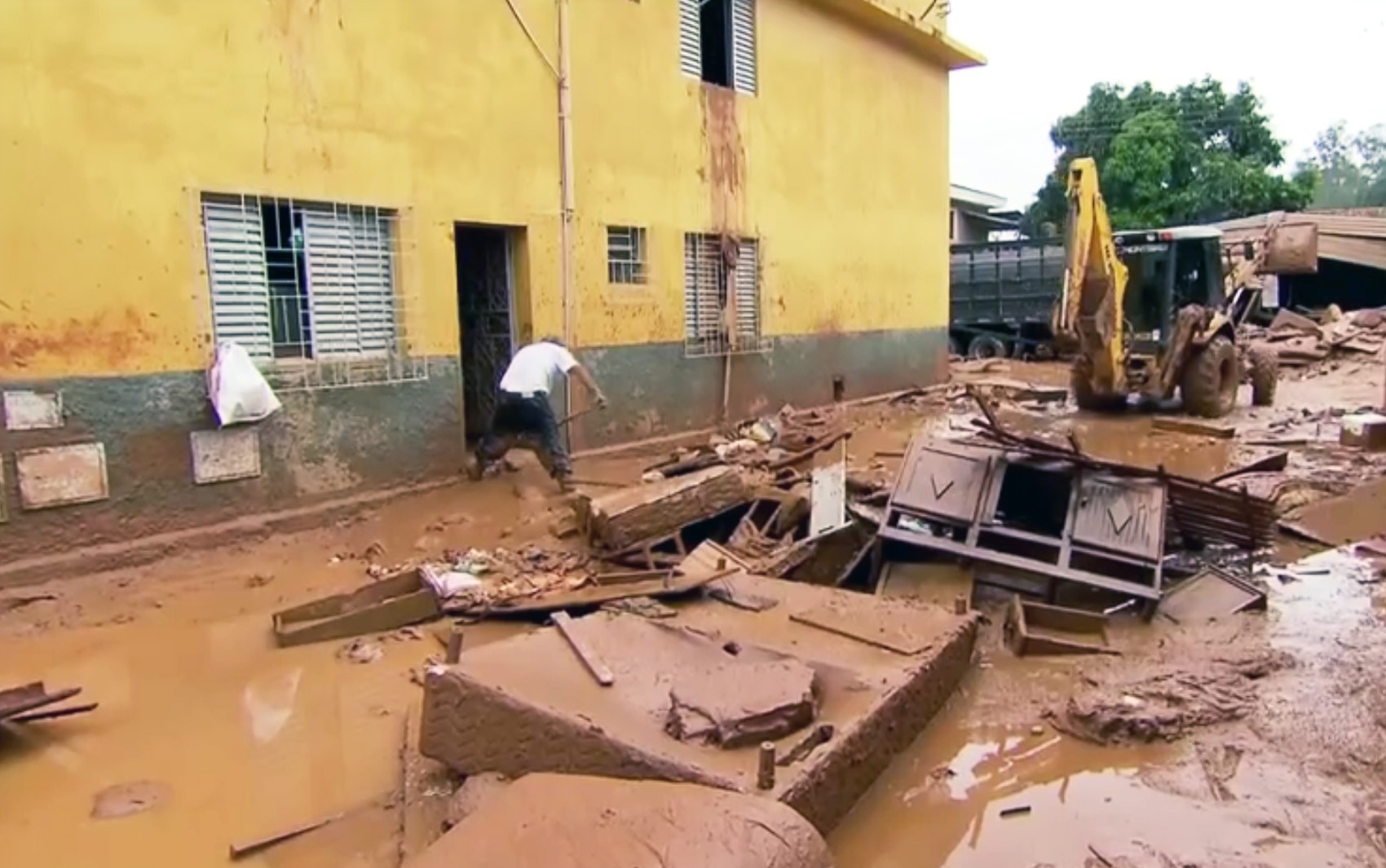 Treze cidades em MG decretam situação de emergência por causa da chuva; 7 estão no Leste de Minas