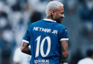 Neymar foi substituído com dores no segundo jogo após recuperação de lesão no joelho esquerdo (foto: Reprodução/Al Hilal)