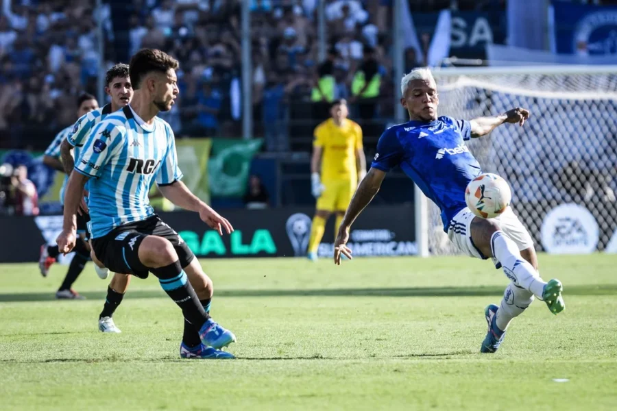 Cruzeiro perde a Sul-Americana em Assunção, no Paraguai, ao ser derrotado por 3 a 1