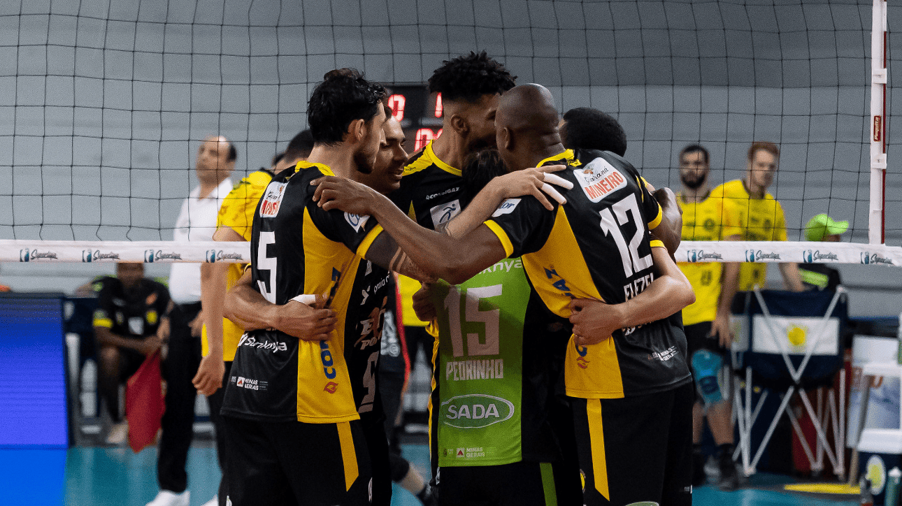 Jogadores doe vôlei do Praia Clube (foto: Bruno Cunha/Praia Clube)