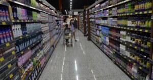 Supermercados do Vale do Aço podem abrir nesta sexta-feira (15), feriado nacional