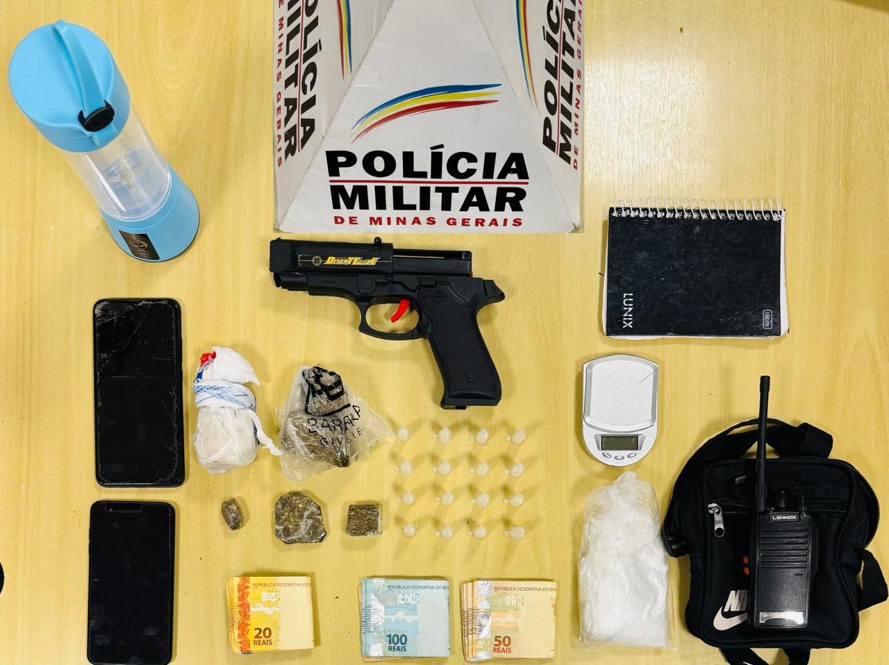 Jovem preso em Santana do Paraíso tinha caderno com anotações do tráfico e drogas dentro de casa | Vales de Minas Gerais