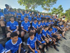 Ajudôu e Emalto promovem entrega de uniformes para alunos do Projeto Cidade Olímpica III em Timóteo