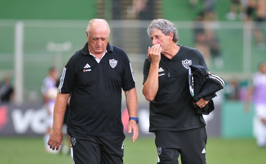 Felipão ao lado de Carlos Pracidelli, auxiliar no Atlético - (foto: Alexandre Guzanshe/EM/D.A Press)