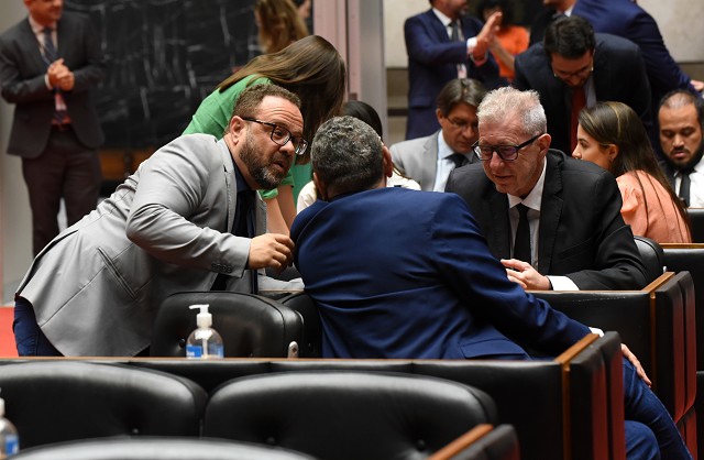 Aprovado em 1º turno na Assembleia Legislativa adiamento da cobrança do IPVA