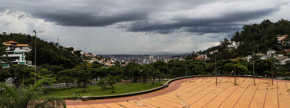 Defesa Civil de Minas Gerais alerta para previsão de chuva intensa