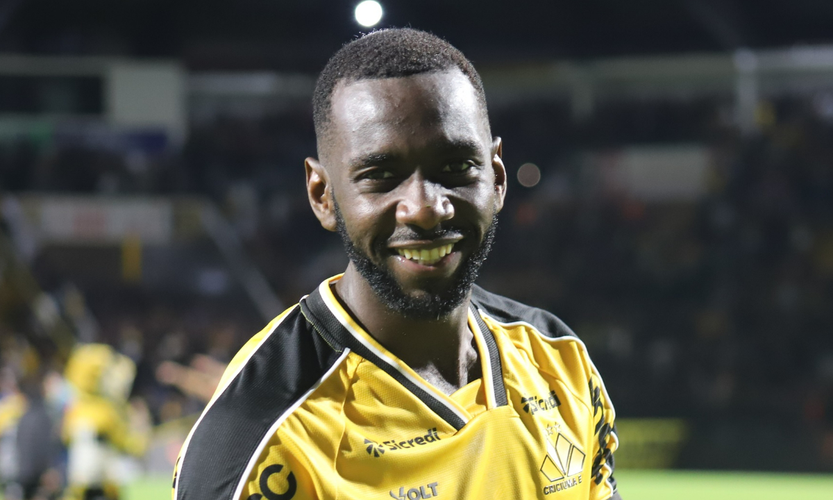 Bolasie em jogo pelo Criciúma (foto: Celso da Luz/Criciúma)