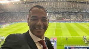 Cafu ‘esquece’ Romário e elege autor de gol histórico pelo Cruzeiro como ‘melhor 11’