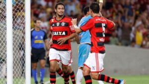 Campeão da Copa do Brasil pelo Flamengo é anunciado por time sem divisão