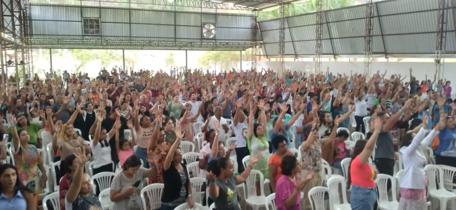 Comunidade Católica Deus Existe realiza tradicional réveillon com Jesus Cristo