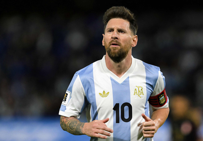 Ex-atacante do Atlético disputa prêmio de Rei da América 2024 com Messi